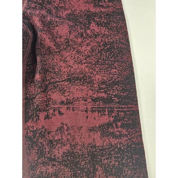 Athleta Elation Glades 7/8 Tight Leggings in Red
Black size Small cute gym warm - Picture 3 of 9